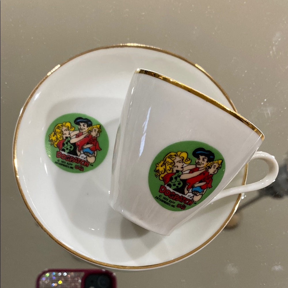 Vintage 1975 Dogpatch USA Demitasse Espresso Cup & Saucer Lil Amber Daisy Mae!